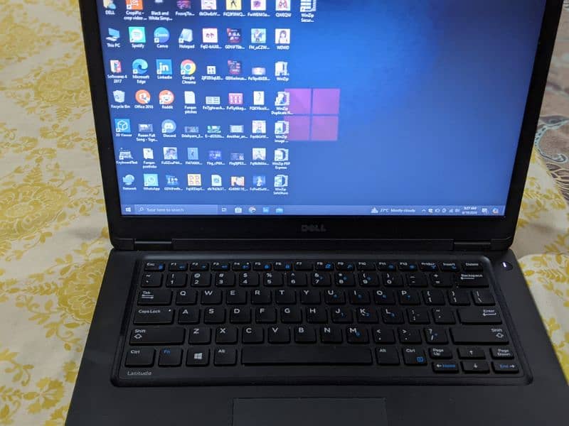 Dell
Latitude Sale 3