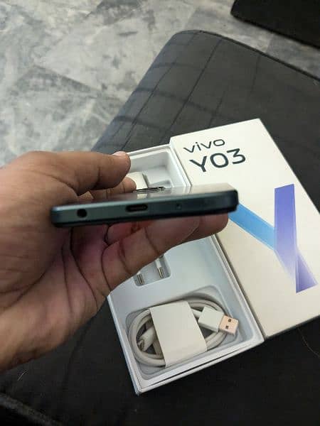 vivo Y03 with box with warranty available 5