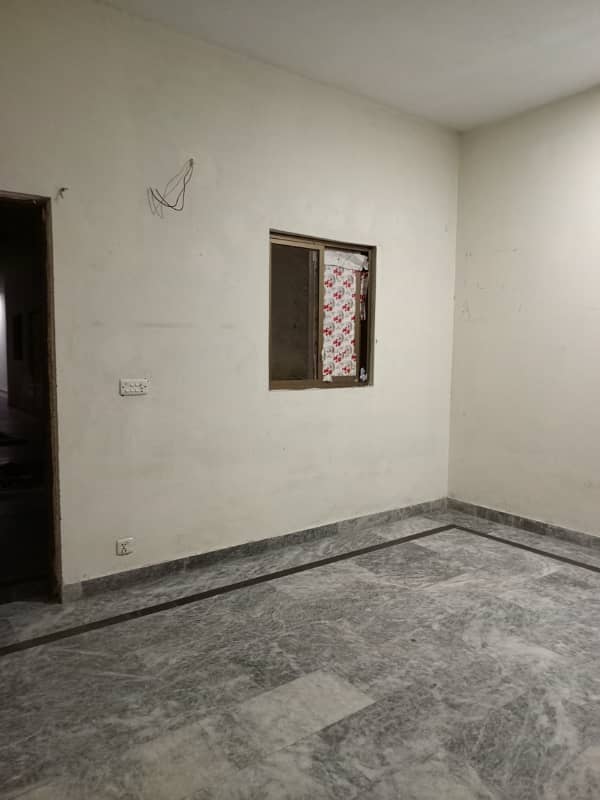 Flat for rent in Johar town for Family and Bachelor (Student + Job holder) 1 bed attach bath 1