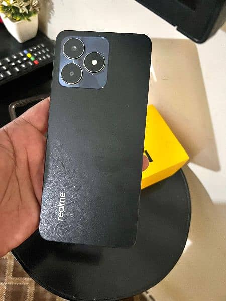 Realme C53 6/128 6