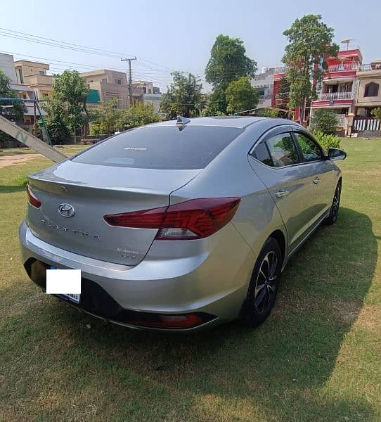 Hyundai Elantra 2023 6