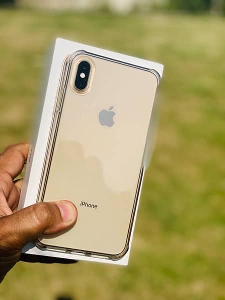 iPhone XS Max in Excellent Condition with 64GB/256GB/512GB 1