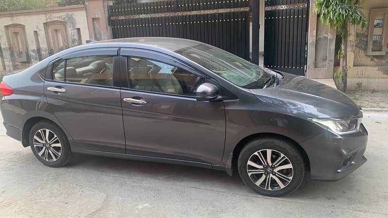 Honda City Aspire 2022 1.5 MT 3