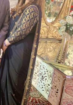 saree black