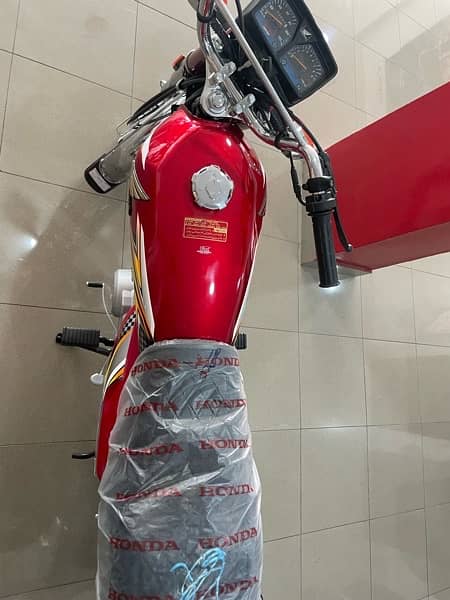 2025 Honda 125 3