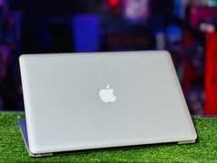 MACBOOK Pro (15-inch) Core i7 8GB RAM 500GB FLASH STORAGE