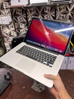 Macbook pro 15' for urgent sale