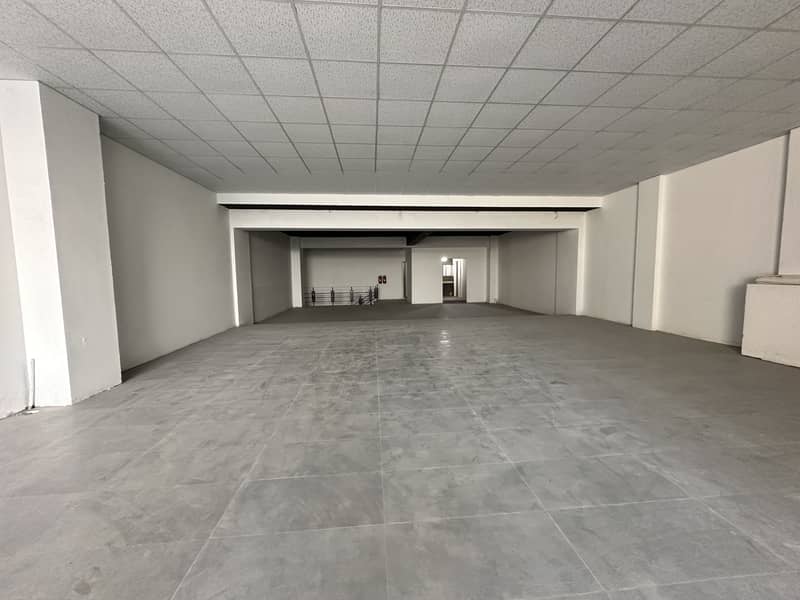 1 Kanal Comercial Building 3rd Floor With Lift Brand New Tile Floor 3000" Sqft Coverd Area 2