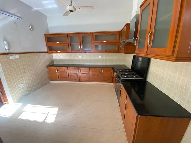 4 Bed House For Rent In F6 7