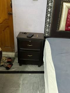 bed set / double bed / wooden bed / dressing / side table / mattress