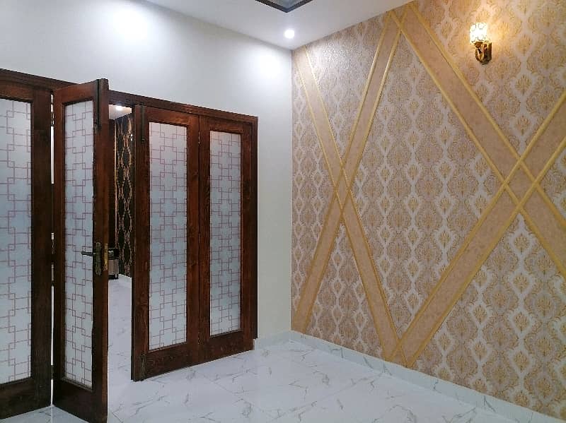 Well-constructed House Available For rent In Johar Town 4