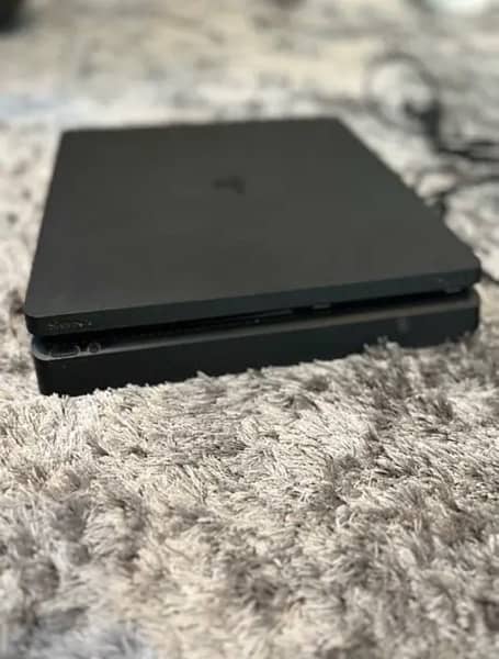 ps4 Slim in mint condition 0