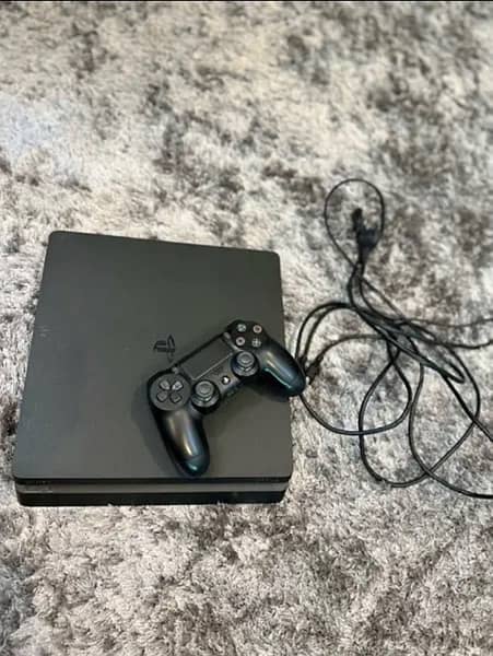 ps4 Slim in mint condition 1