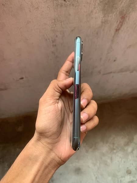 iPhone 11 pro 3