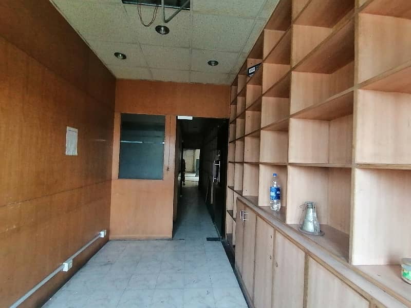 Get In Touch Now To Buy A Prime Location 550 Square Feet Office In Gulberg 1