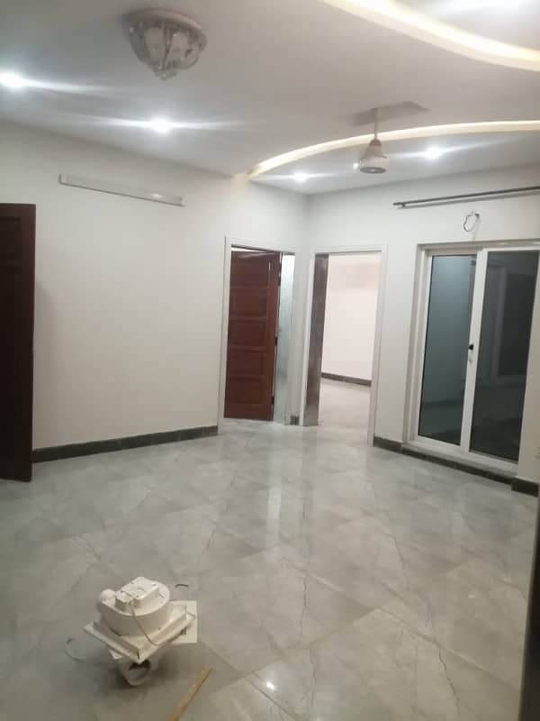 10 bed 9 bath for Hostel G-10 top Location water Boring 3