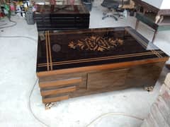 Elegant Design Center Table & Coffee Table Set