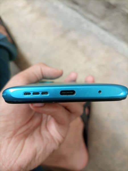 Redmi 9t (6+2/128) in very good condition with box and charger 8