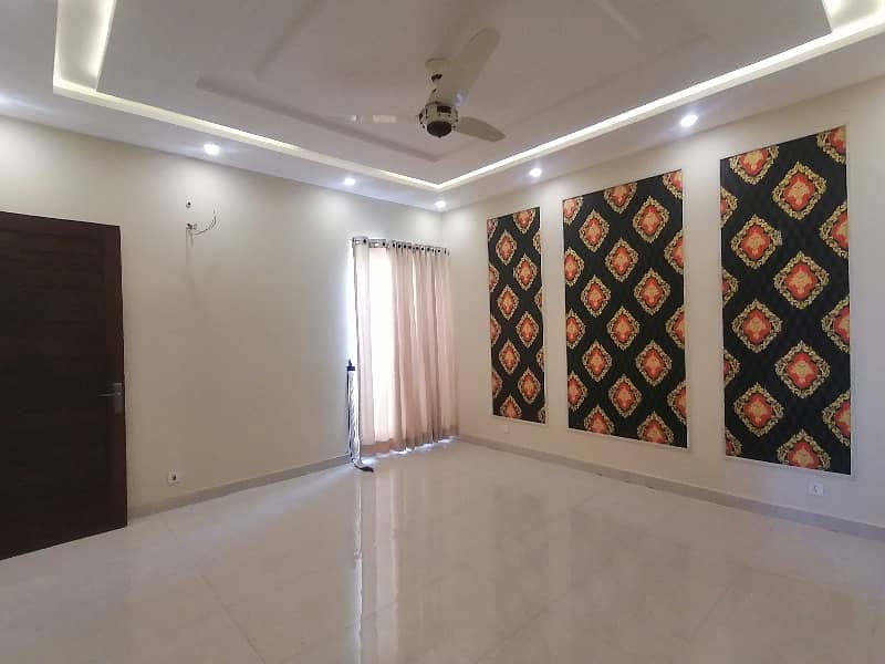 10 Marla House In LDA Avenue For sale At Good Location 1