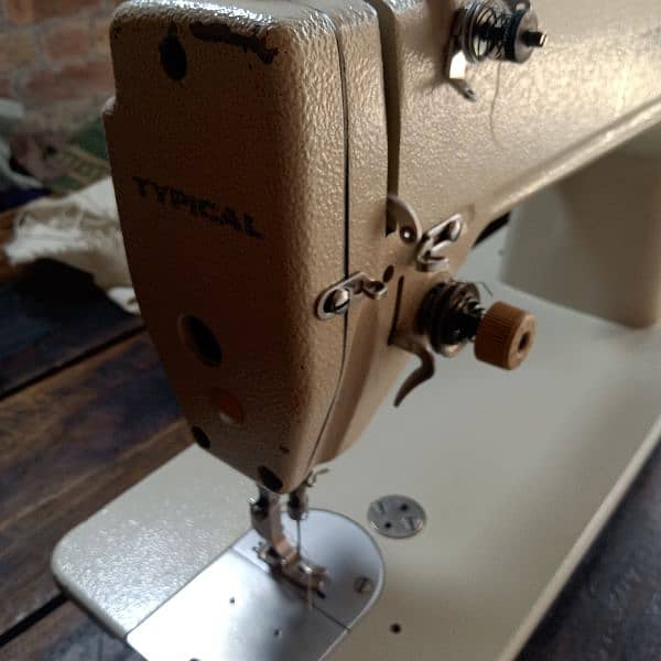 Typical brother sewing machine all ok good working lush condition 2