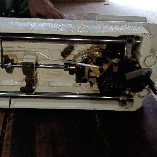 Typical brother sewing machine all ok good working lush condition 4