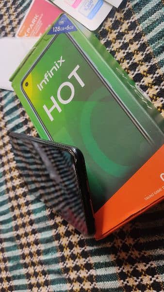 Infinix hot 10 6 128 with box add read plz urgently sale 5