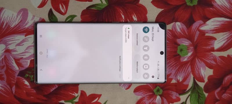 Note 10 plus Samsung 12 gb ram 256 gb rom. 3