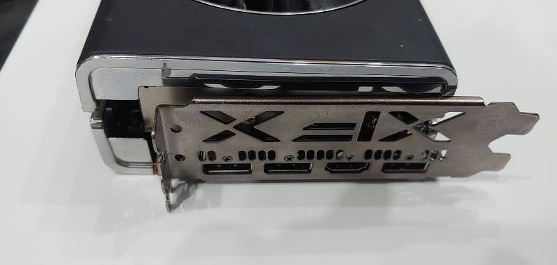 RX 5600 XT XFX 6GB 14Gbps Thicc ii Pro 3