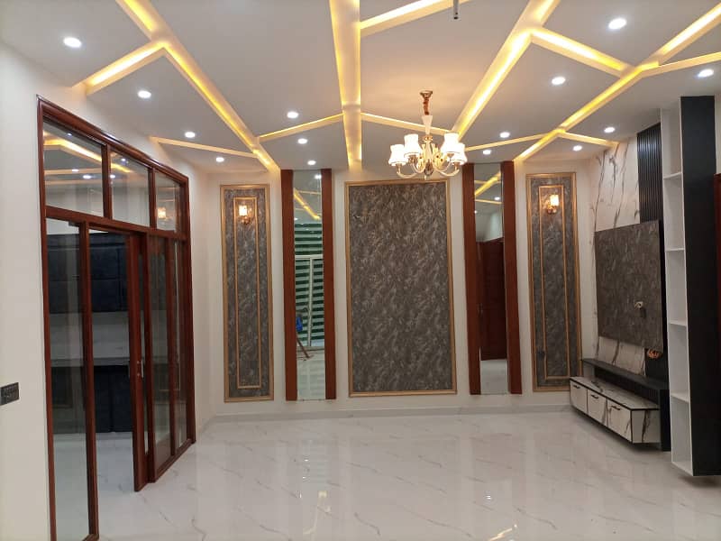 5 Marla Beautiful & Lavish House for Sale 15