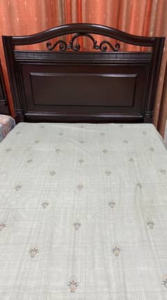 Single Bed Wooden in Very Good Condition with Matress