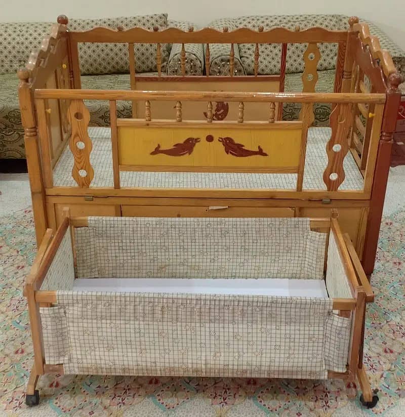 Baby Cot with swing 0