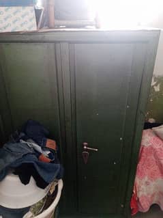 pure iron cupboard 0