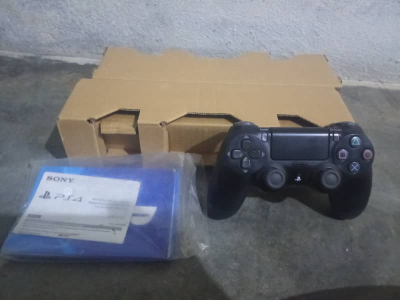 Playstation 4 ps4 jailbreak 1 TB with many games 9