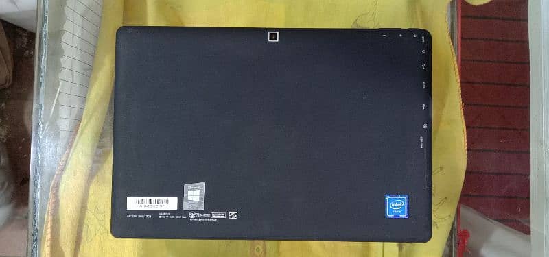 Microsoft intel tablet 4GB, 64GB win 11 Geniun 6