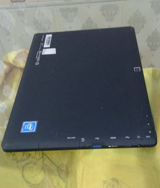 Microsoft intel tablet 4GB, 64GB win 11 Geniun 7