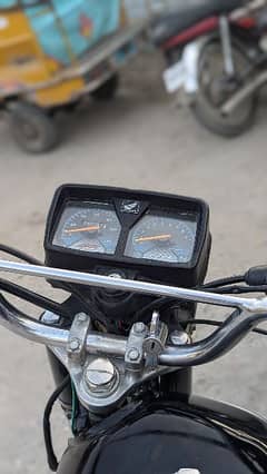 HONDA 125 2004 model All Punjab number 0318/50/85/417