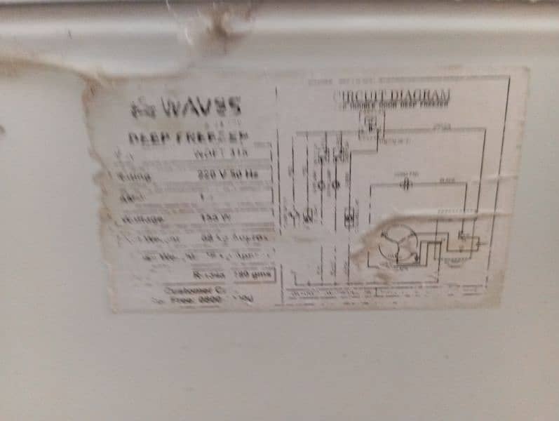 Waves Deep Freezer 10 / 10 Condition 8