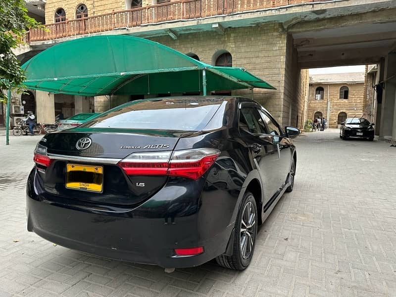 Toyota Corolla Altis 2018 6