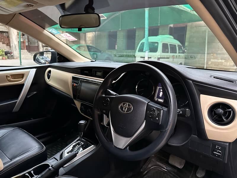 Toyota Corolla Altis 2018 11