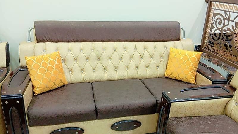 Luxury Wood Sofa Set 0