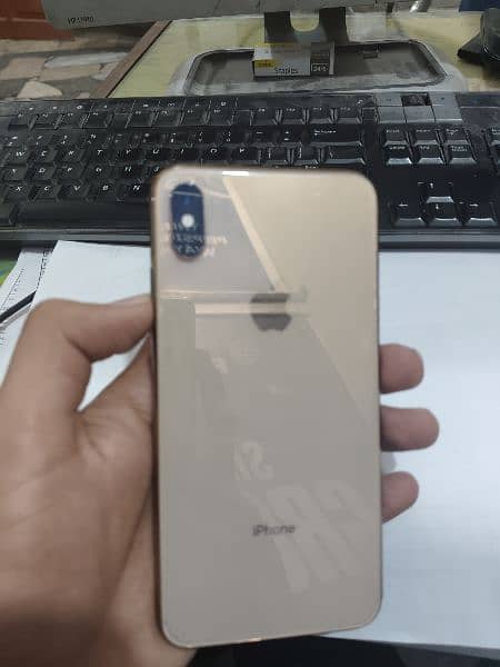 I phone xs max 64 gb Non pTA 4