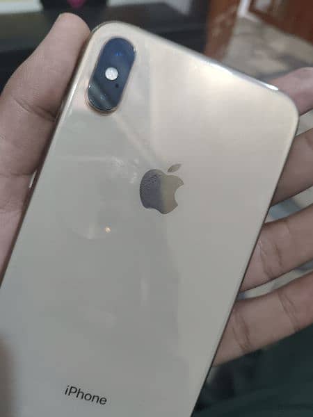 I phone xs max 64 gb Non pTA 6