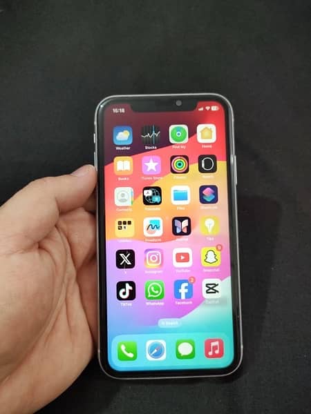 iPhone XR 1