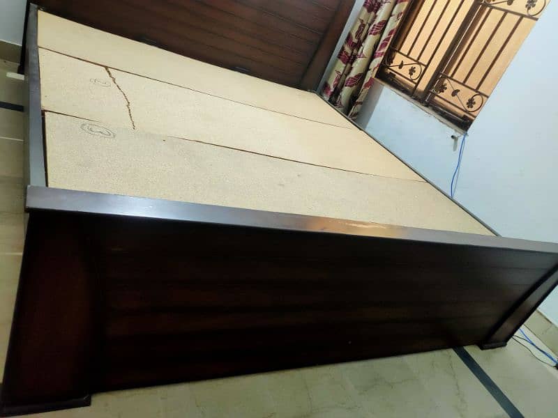 king size bed for sale -only 3 month used 5