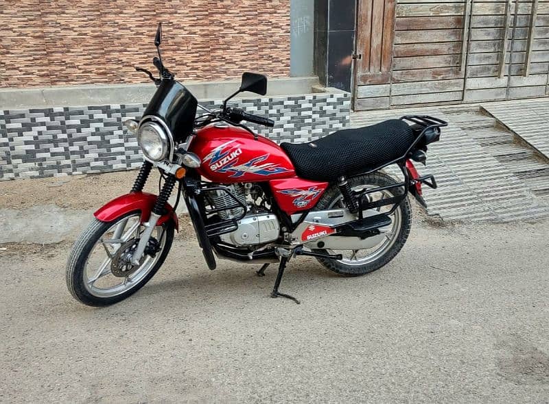 Suzuki GS 150 SE 2022 (RED) 2