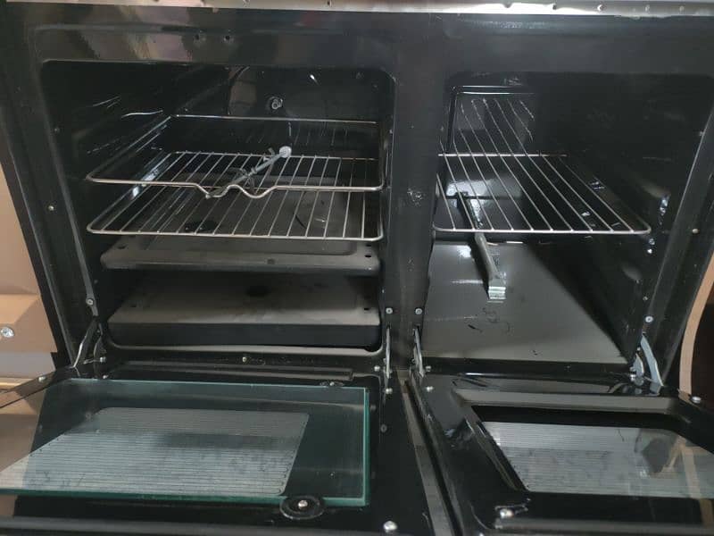 Urgent Cooking Range for sale Brand New 2