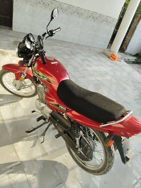 Yamaha YB 125Z 2024 Red Color 3