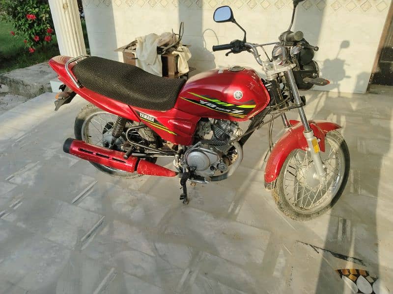 Yamaha YB 125Z 2024 Red Color 4