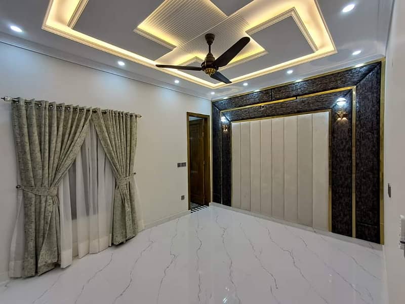 10 Marla Brand New House For Rent In IEP Engineer Town Lhr. 10