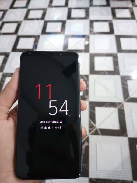 LG V30 0